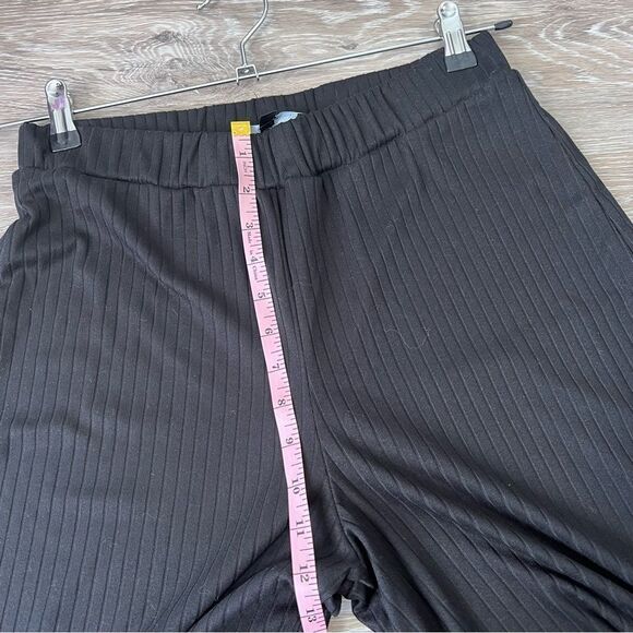 LuLus black ribbed wide leg‎ pants - Picture 5 of 7